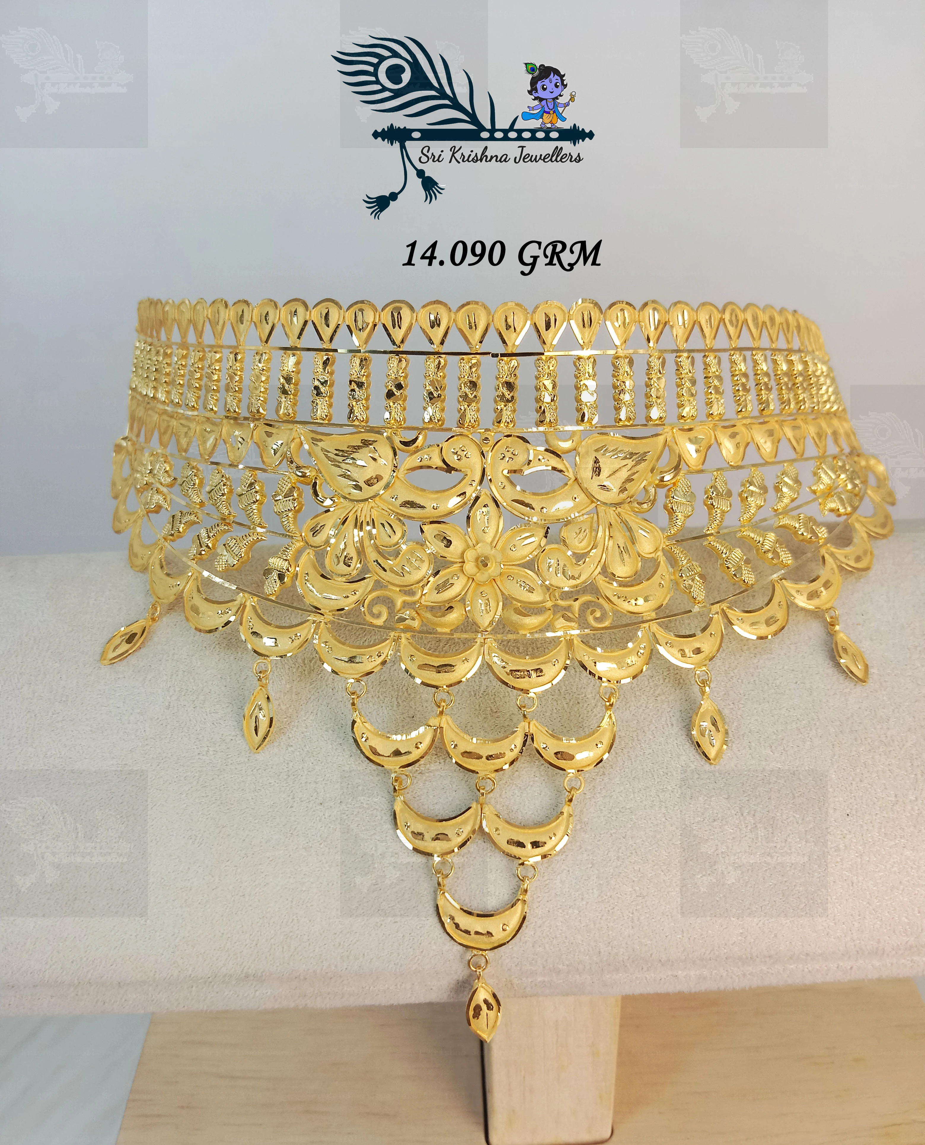 Crown Chocker